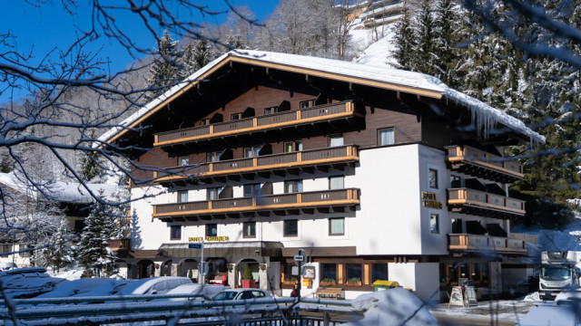 Saalbach Sportclub Thuiner sterreich